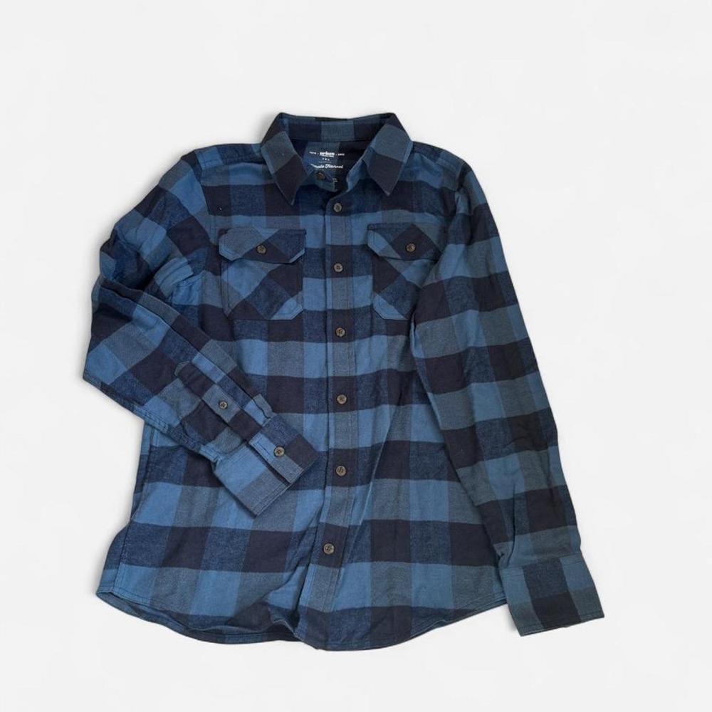 Urban Pipeline blue and black plaid flannel shirt in size L